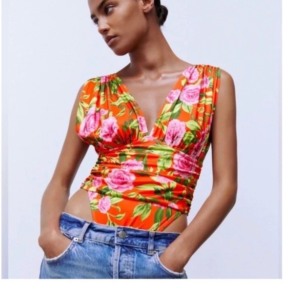 NEW Zara Thick Strap Floral Printed Draped Bodysuit Size Small Vacation NWT - Picture 3 of 9